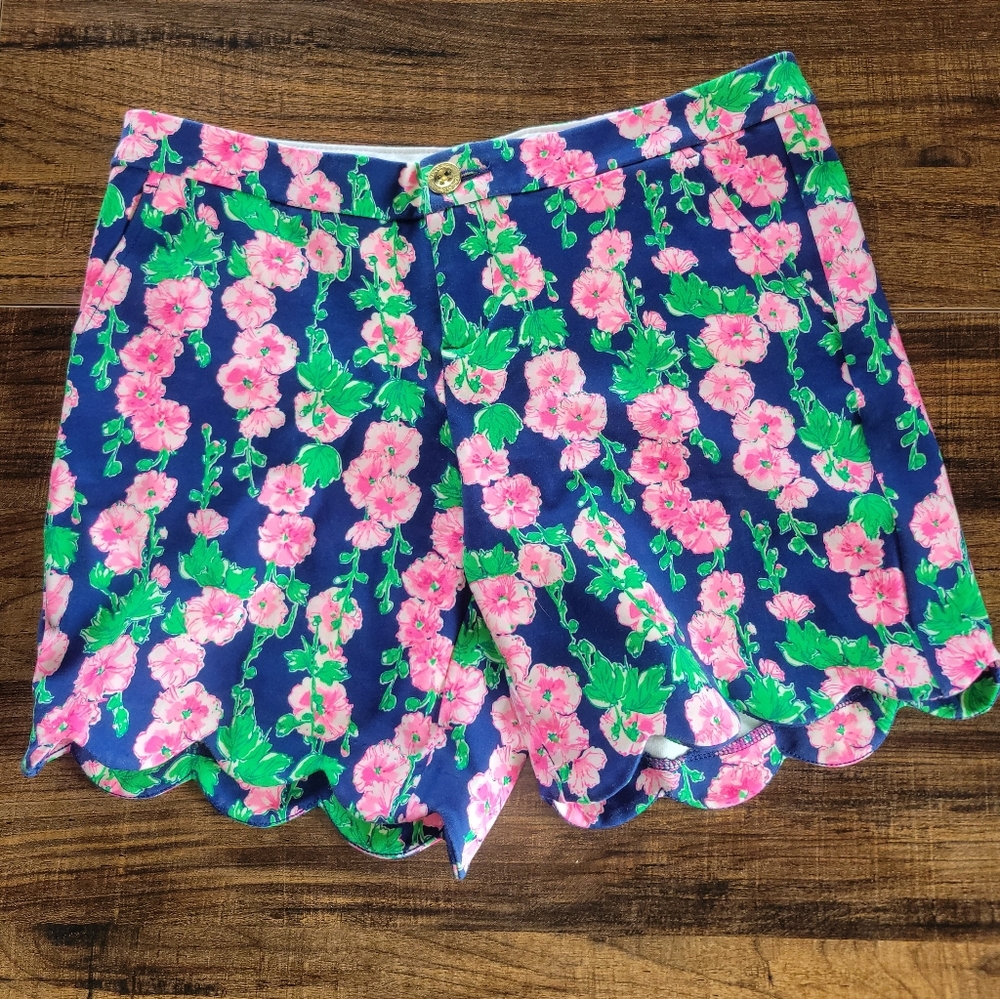 Lily Pulitzer Shorts With Scalloped Leg Trim